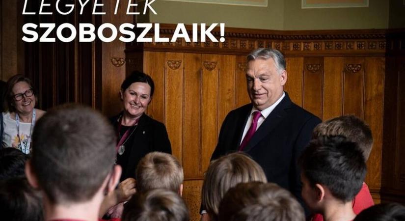 Orbán „gyerekelt” egyet és életre szóló tanáccsal látta el őket: legyetek Szoboszlaik! (vagyis irány Salzburg?)
