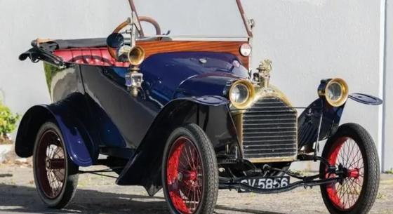Eladó egy több mint százéves Peugeot, ami inkább Bugatti