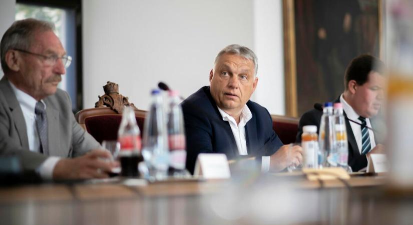 Orbán nagyon megijedt az éjszaka, összehívta a Védelmi Tanácsot