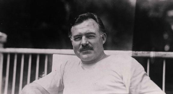 Milyen apa volt Hemingway?