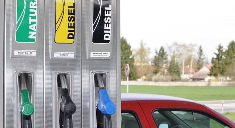 KSH: a benzin 3,2, a dízel 5 százalékkal drágább Magyarországon a régiós átlagnál