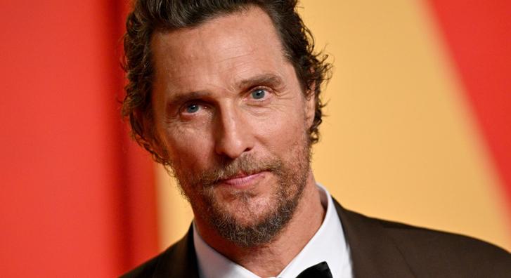 Matthew McConaughey-t ritkán látott feleségével és gyerekeivel kapták lencsevégre