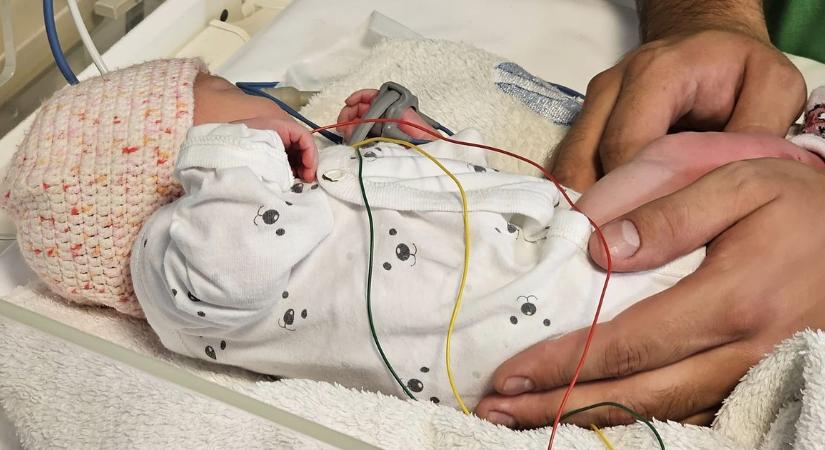 Újszülöttet hagytak a Heim Pál gyermekkórház babamentő inkubátorában
