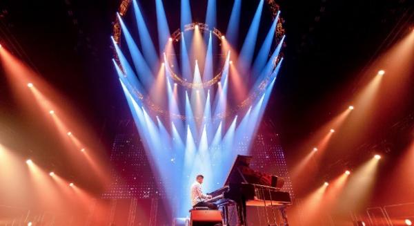 A világsztár magyar zongorazseni újra az MVM Dome-ban