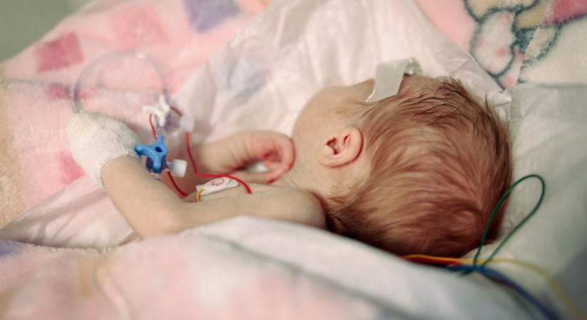 Újszülöttet hagytak a Heim Pál kórház inkubátorában