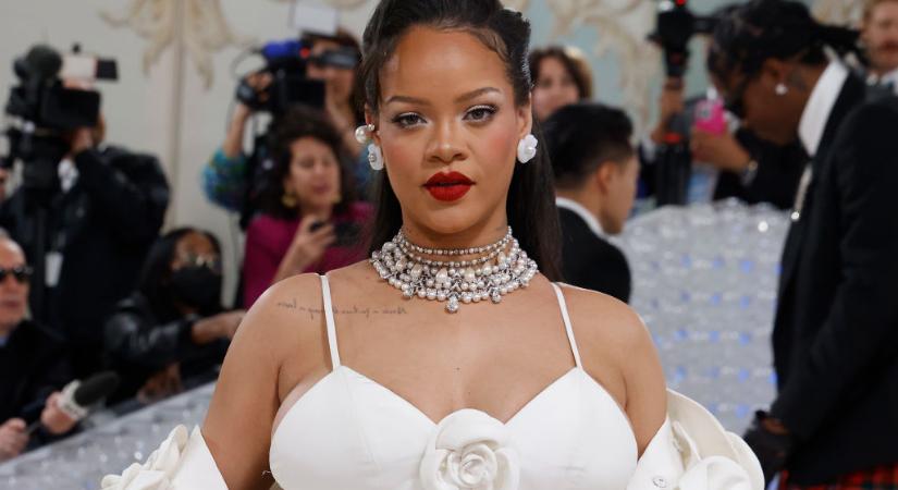 Rihanna elárulta, milyen ruhával készül az idei Met-gálára