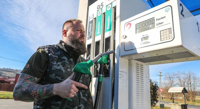Rendkívüli üzemanyagár-csökkentést hajtottak végre a magyar benzinkutak (videó)