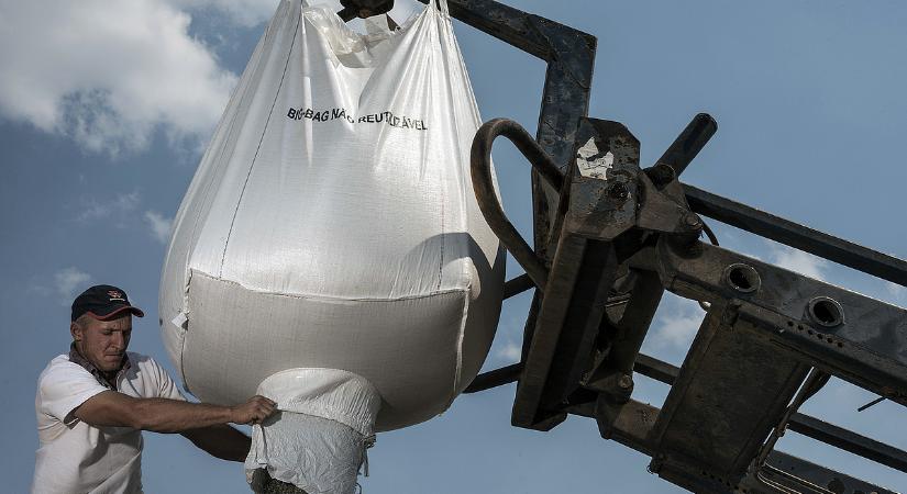 Ipari hulladék az ukrán műtrágya, eladhatják földjeiket a termelők