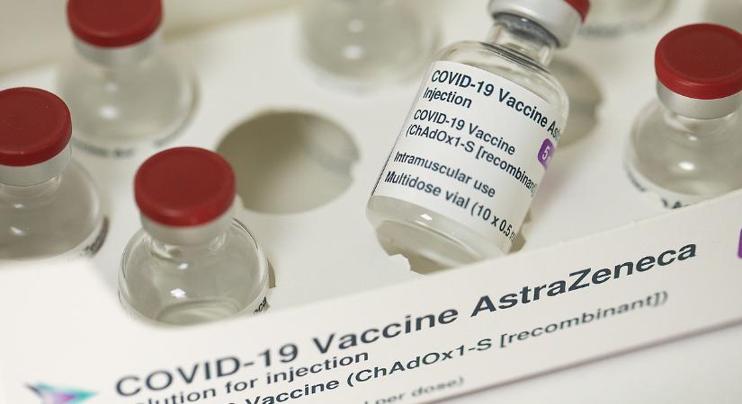 Kártérítést fizethet a koronavírus-vakcina egyik gyártója