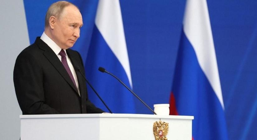Putyin szerint a Nyugat külpolitikája nukleáris konfliktussal fenyeget