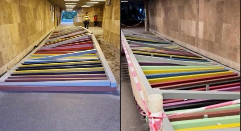 Ledőlt egy kulturális installáció a Szentlélek téri aluljáróban, egy ember kórházba került