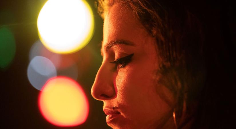 Az Amy Winehouse-film senkit nem hibáztat a tragédiáért, és felfedez nekünk egy szenzációs színésznőt