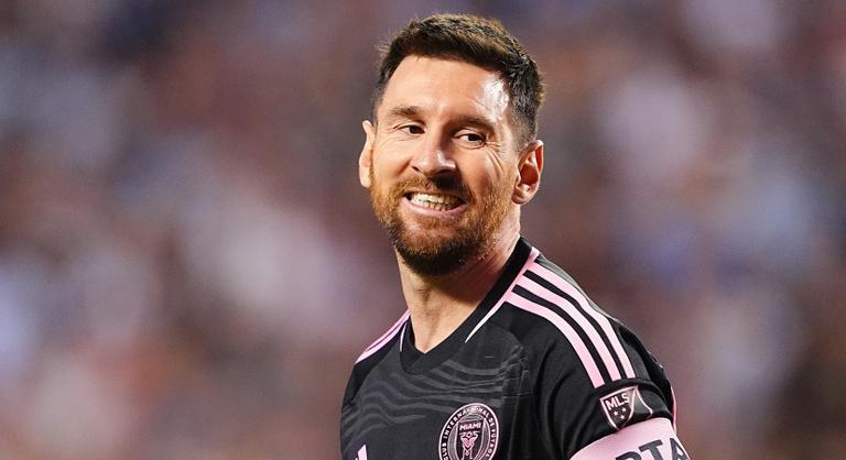 Lionel Messi szédületes bombagóllal, gólpasszal tért vissza sérüléséből