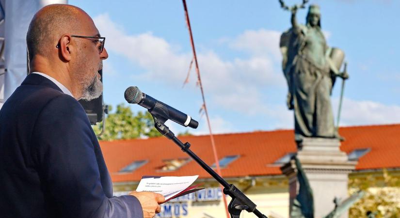 Kelemen Hunor: az aradi Szabadság-szobor a magyarok szabadságát szimbolizálja