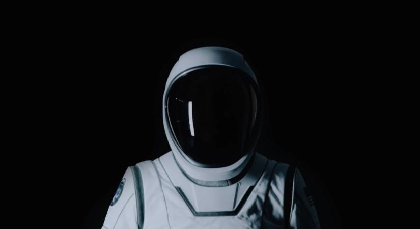 Sci-fibe illő űrhajósruhát készített a SpaceX