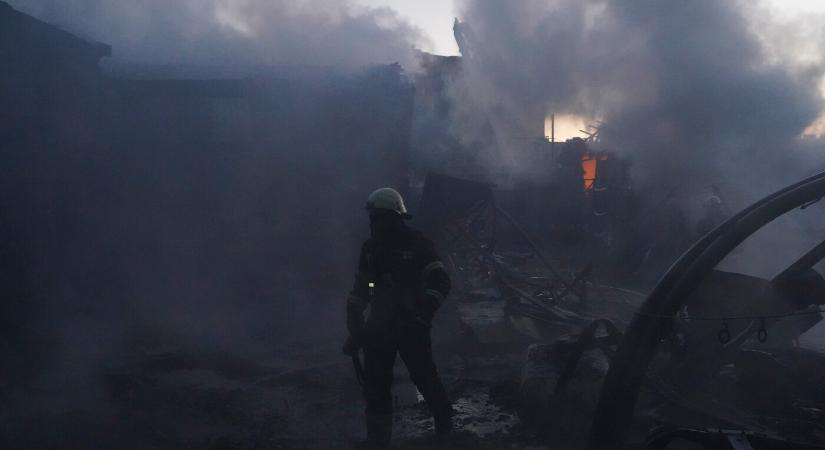 Kijev elismerte az orosz erők taktikai sikerét Harkiv környékén