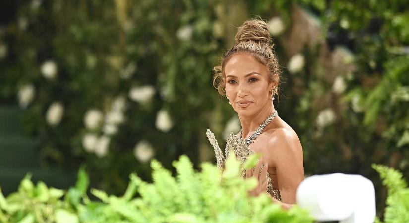 Jennifer Lopez ritkán látott lányával mutatkozott Párizsban