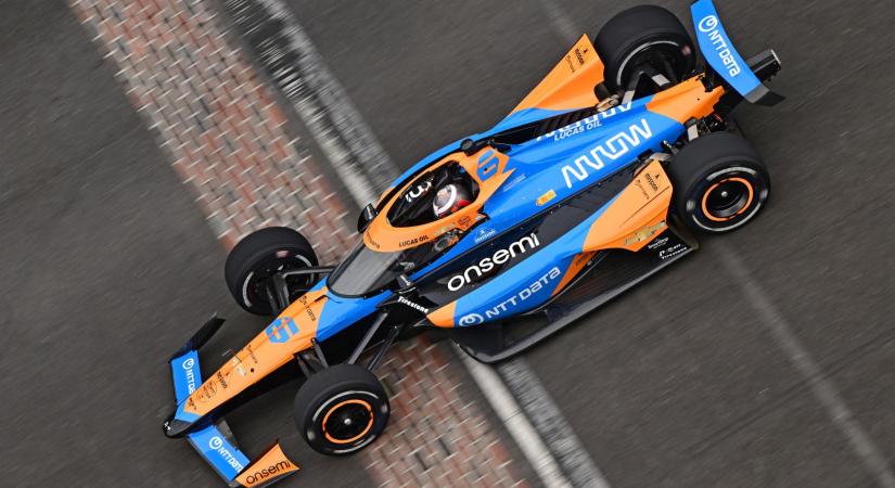 Megvan, hogy a McLaren kit ültet be az Indy 500-on a szezon közben kirúgott pilótájuk autójába
