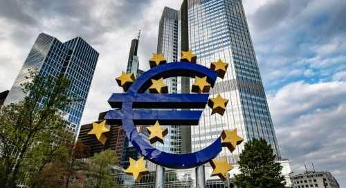 Dübörögni kezd az eurózóna gazdasága