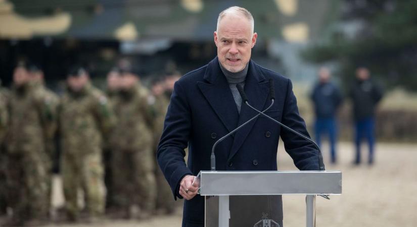 Honvédelmi miniszter: Magyar katona nem megy a szomszédos háborúba!