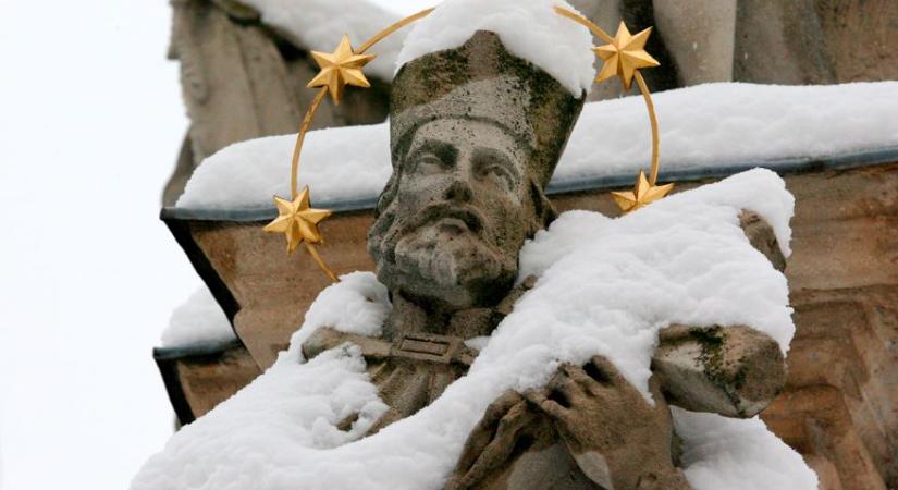 Olyan kalandos a veszprémi Szentháromság-szobor története, hogy leesett az állunk