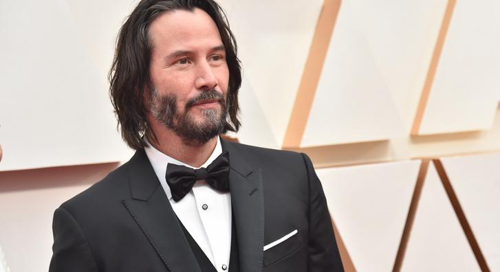 Keanu Reeves mintha 20 évet fiatalodott volna az új frizurájának hála