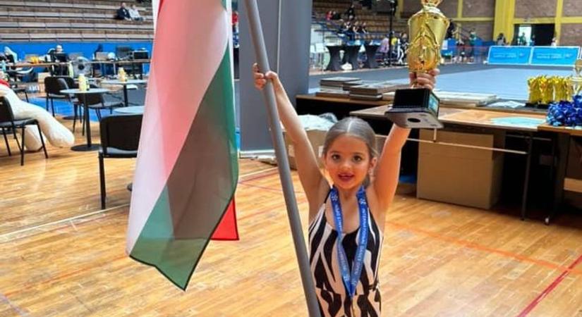 "Nagyon büszkék vagyunk rá!" – A 8 éves Szofi tarolt a horvátországi tánc világbajnokságon