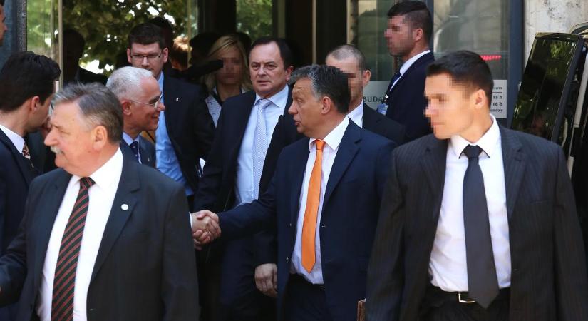 A TEK ráparancsolhat Orbán Viktorra, hogy húzzon golyóálló mellényt