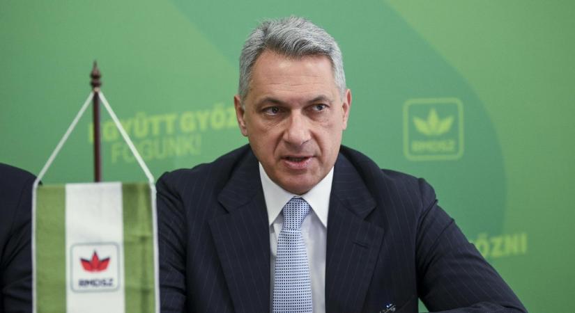 Romániába megy kampányolni Orbán