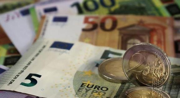 Az euróra rá se ismer, ha ránéz az árfolyamra!