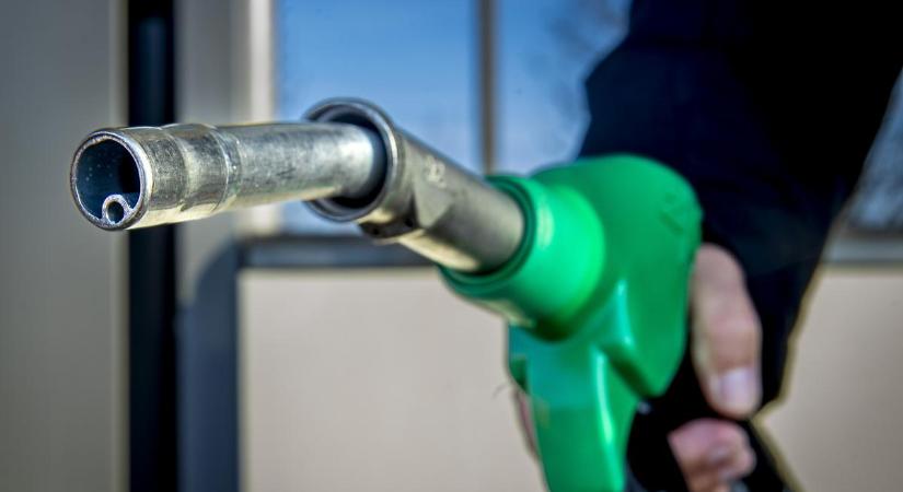 Pünkösdhétfőtől olcsóbb lesz az üzemanyag: mindenki jól jár