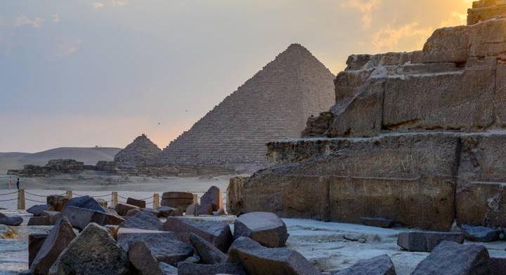 Rájöttek a kutatók, miként sikerült felépíteni az egyiptomi piramisokat