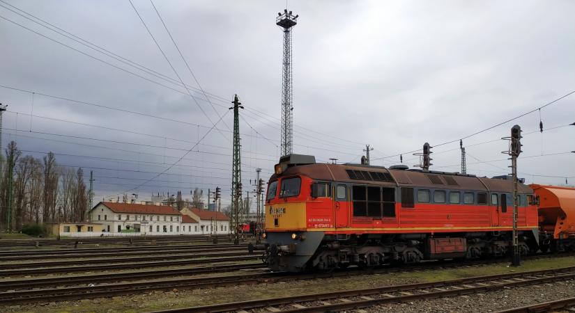 Újra normál menetrenddel járnak a vonatok Budapest és Pécs között