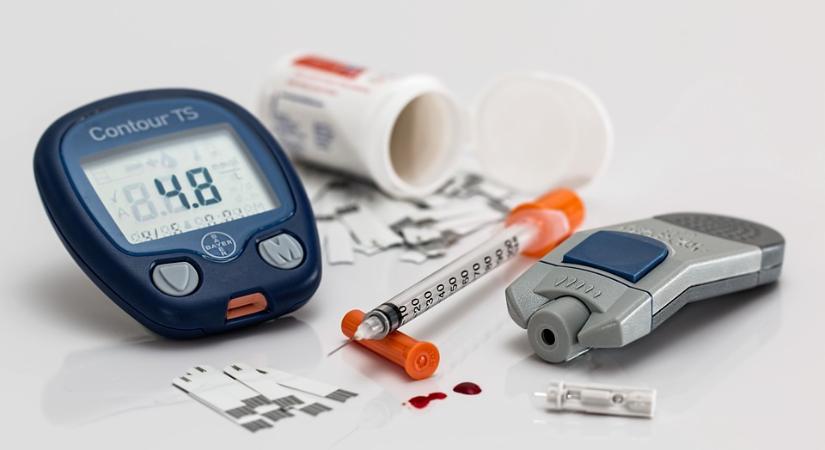 Semmelweis tanulmány: a diabétesz kialakulása előtt évekkel lehetnek jelei egy gyakori szövődményének