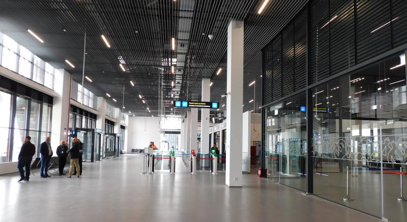 Átadták a nagyváradi repülőtér új utasterminálját